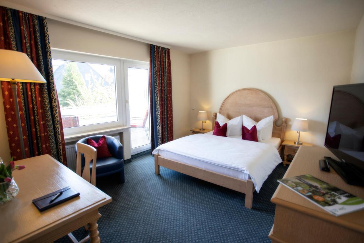 Hotel Zur Post Brilon Bagian luar foto