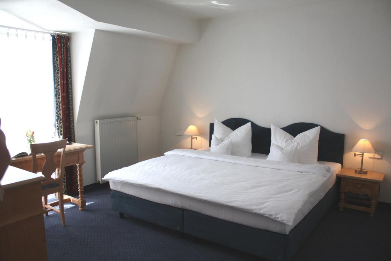 Hotel Zur Post Brilon Bagian luar foto